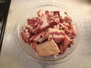 どて焼きレシピ：牛スジ肉を洗う