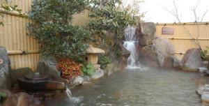 浜田温泉の露天風呂