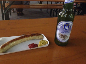 ドイツビールと白いソーセージ