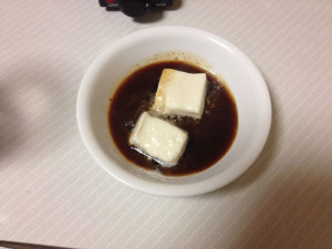 温泉湯豆腐を食べる