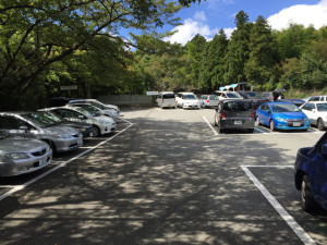神呪寺の駐車場